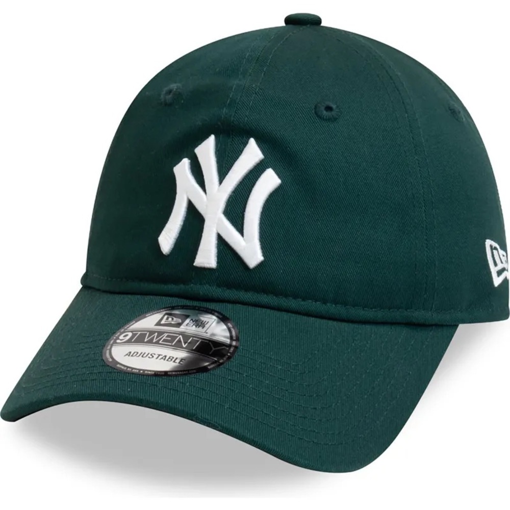 Aritzia New Era SCARAB/WHITE NY Yankees Cap